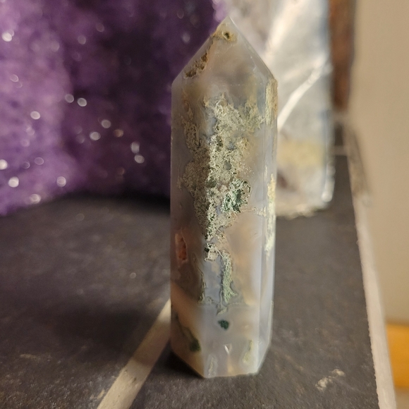 Moss agate crysyal tower - Picture 5 of 7